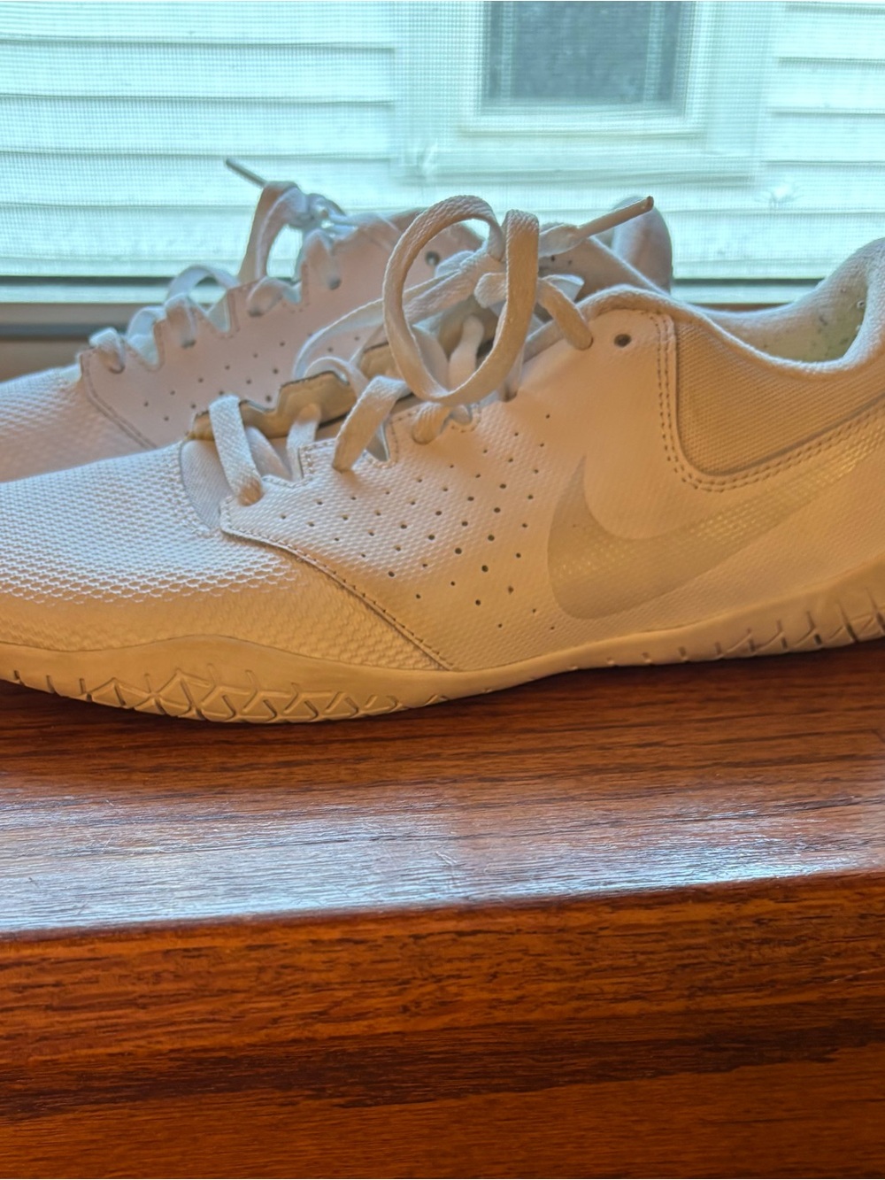 Nike Women's White Low-Profile cheerleading shoes